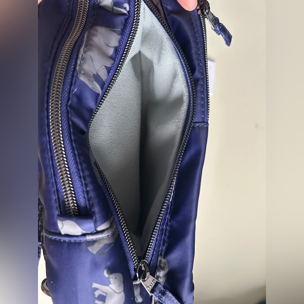 LUG TAILBACK SLING BAG ELEPHANT PURPLE NWT - Picture 6 of 9